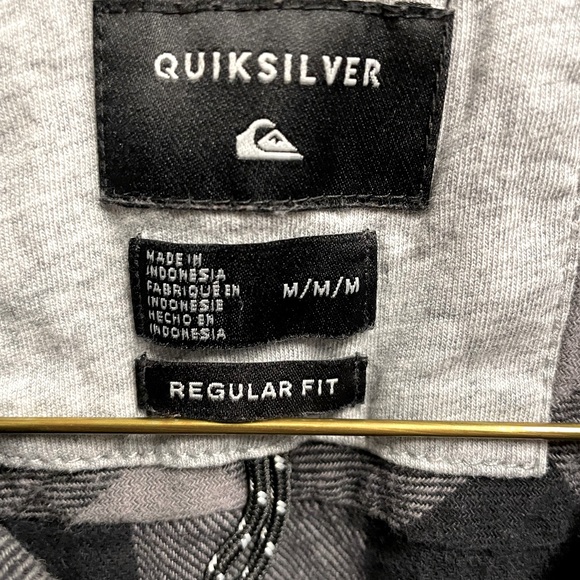 Quicksilver Men’s flannel, size M - Picture 5 of 6